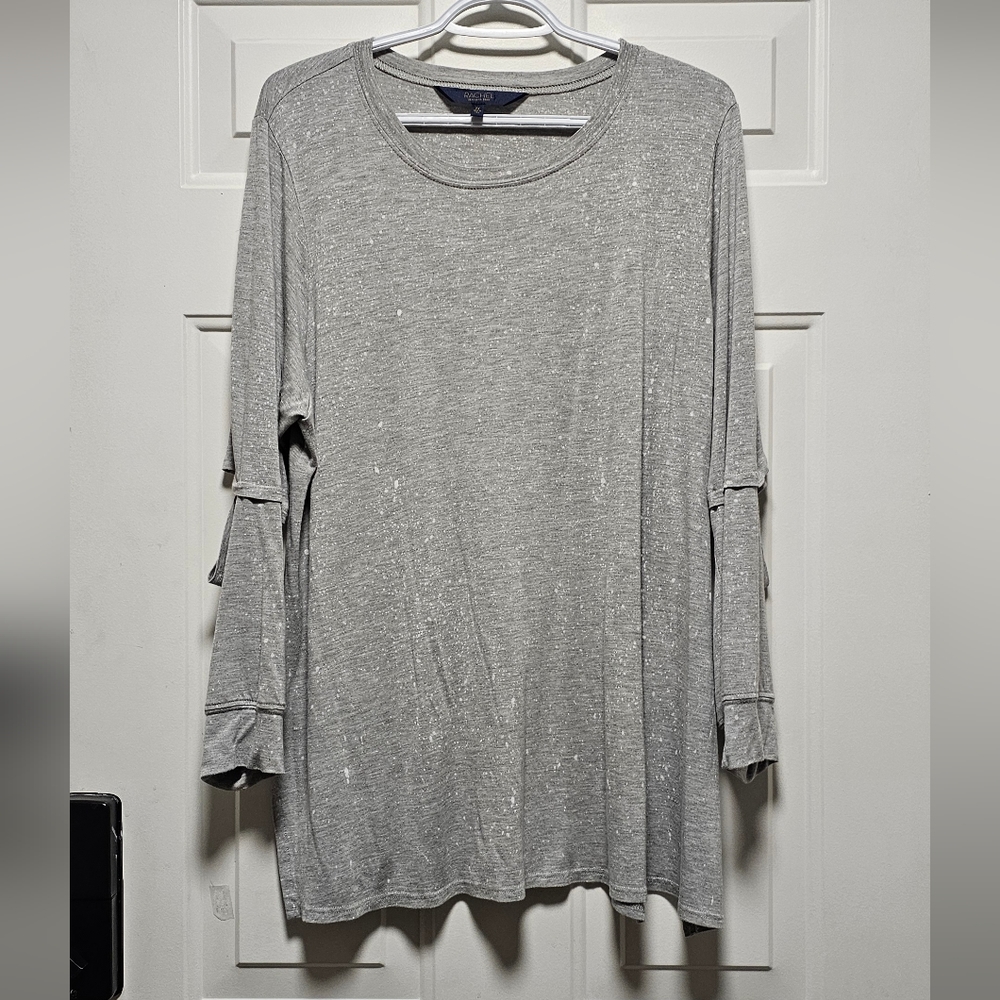 Rachel Roy, 2X exposed elbows